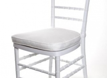 sedia modello Chiavarina colore bianco.jpg